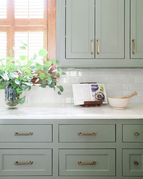 Green Kitchen Cabinets